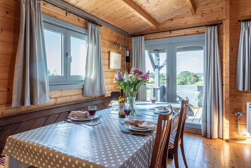 The Cabin, Parham Woodbridge Eksteriør billede